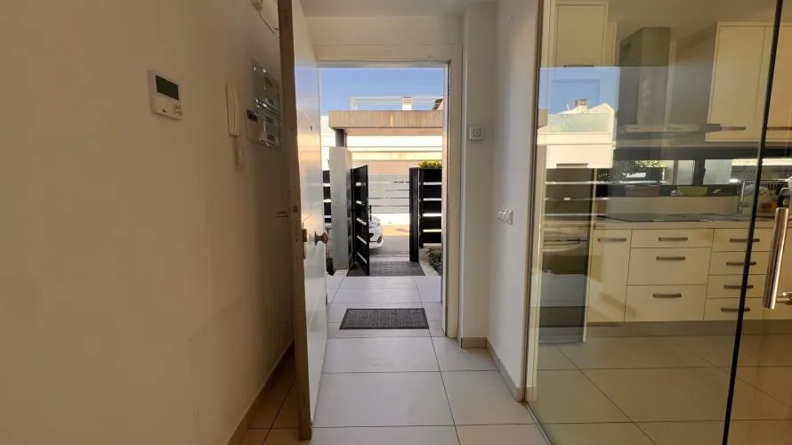 3 bedrooms apartment for sale, La Zenia, Spain No. 2659 № 3