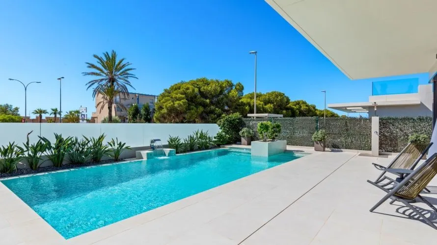 4 bedrooms villa for sale, Campoamor, Spain No. 2010 № 8