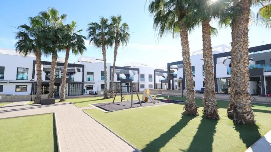 2 bedrooms apartment for sale, La Zenia, Spain No. 2221 № 18