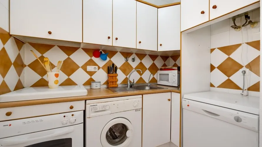 60m² bungalow for sale, Torrevieja, Spain No. 3080 № 18