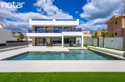 234m² villa for sale, Torrevieja, Spain No. 2919