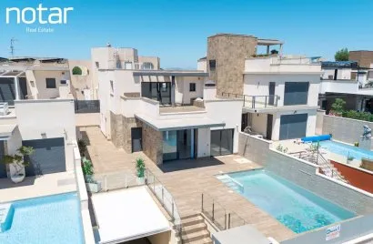 210m² villa for sale, San Miguel de Salinas, Spain No. 2800