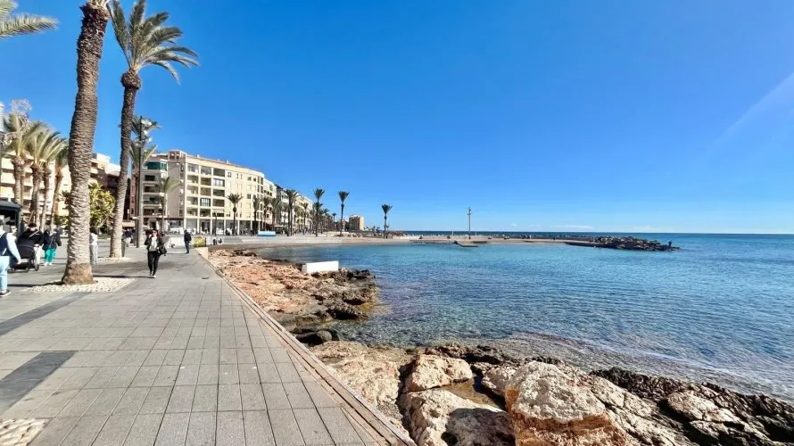 4 bedrooms apartment for sale, Torrevieja, Spain No. 3028