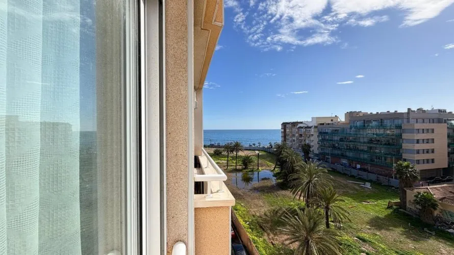 2 bedrooms apartment for sale, Torrevieja, Spain No. 3002 № 4