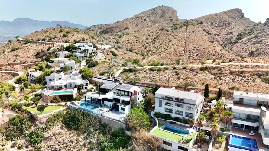 7 bedrooms villa for sale, Benidorm, Spain No. 2922 № 2
