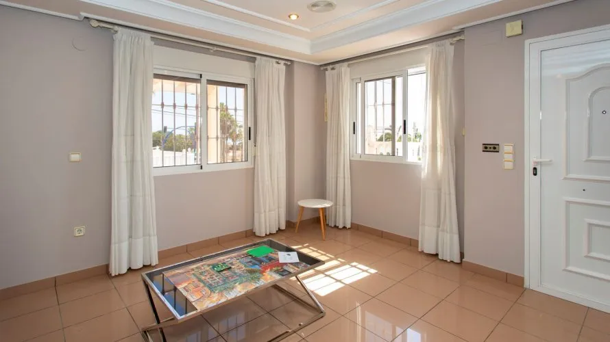 180m² villa for sale, Torrevieja, Spain No. 2779 № 18
