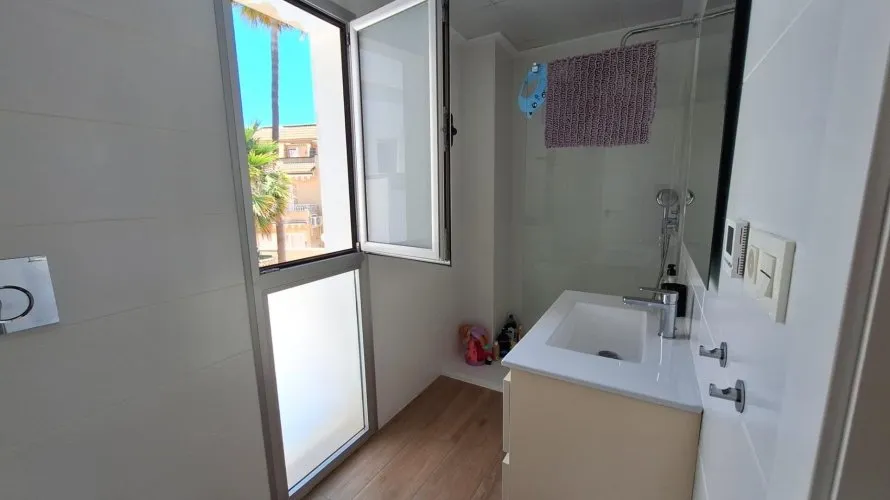3 bedrooms apartment for sale, Torrevieja, Spain No. 2727 № 13