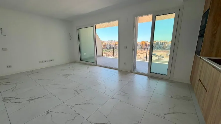 2 bedrooms apartment for sale, Torrevieja, Spain No. 2818 № 17