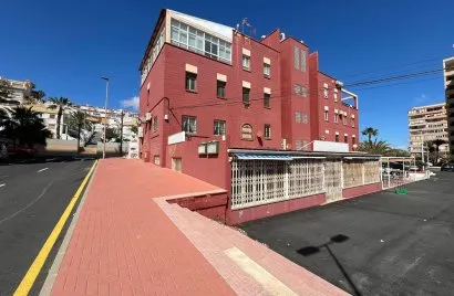 300m² commercial property for sale, Torrevieja, Spain No. 2933