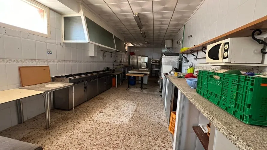 300m² commercial property for sale, Torrevieja, Spain No. 2933 № 5