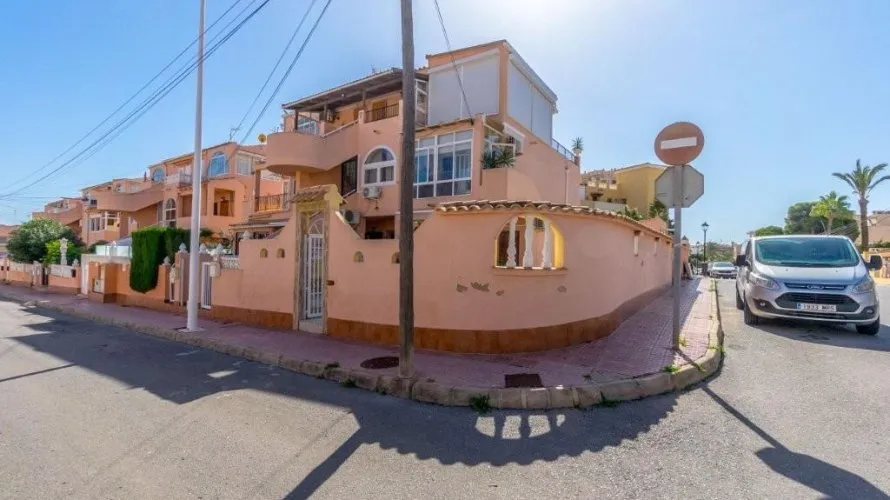 1 bedroom bungalow for sale, Torrevieja, Spain No. 3061 № 18