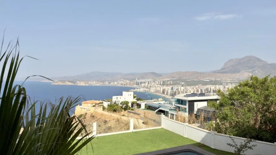 7 bedrooms villa for sale, Benidorm, Spain No. 2922 № 10
