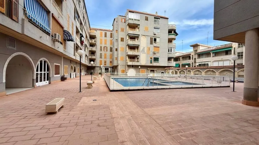 2 bedrooms apartment for sale, Torrevieja, Spain No. 2972 № 4