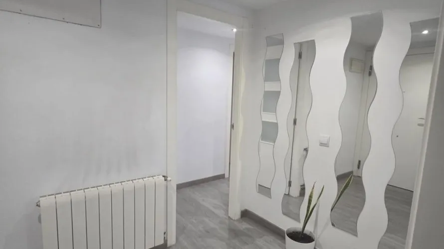 4 bedrooms apartment for sale, Paterna, Spain No. 2752 № 3