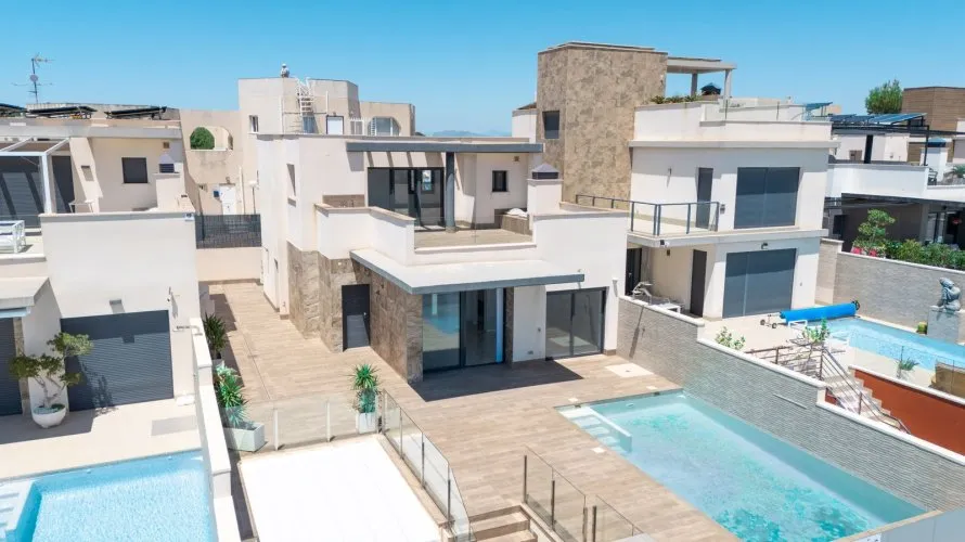 210m² villa for sale, San Miguel de Salinas, Spain No. 2800
