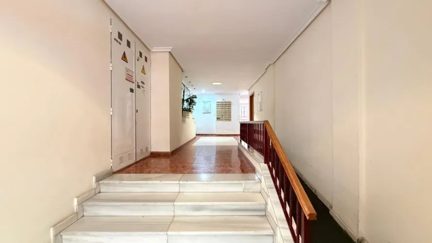1 bedroom apartment for sale, Torrevieja, Spain No. 3001 № 2