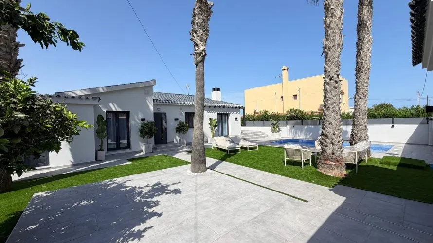 4 bedrooms villa for sale, Torrevieja, Spain No. 3232 № 3
