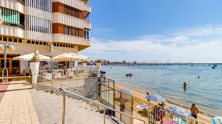 100m² apartment for sale, Torrevieja, Spain No. 3195 № 1