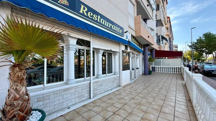 101m² commercial property for sale, Guardamar del Segura, Spain No. 3231 № 24