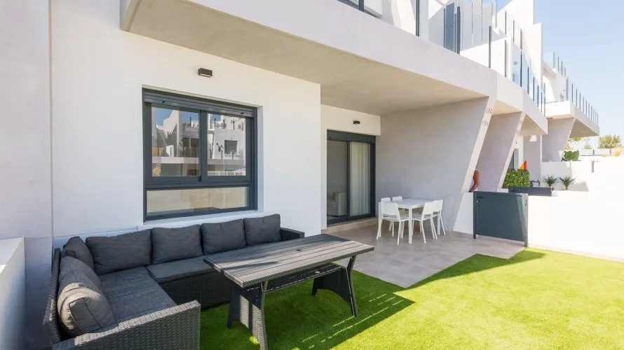 65m² apartment for sale, San Miguel de Salinas, Spain No. 3245