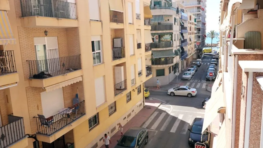 2 bedrooms apartment for sale, Torrevieja, Spain No. 3279 № 1