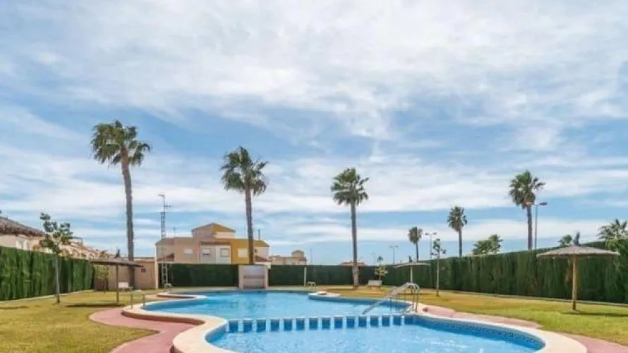 2 bedrooms bungalow for sale, El Limonar, Spain No. 3273