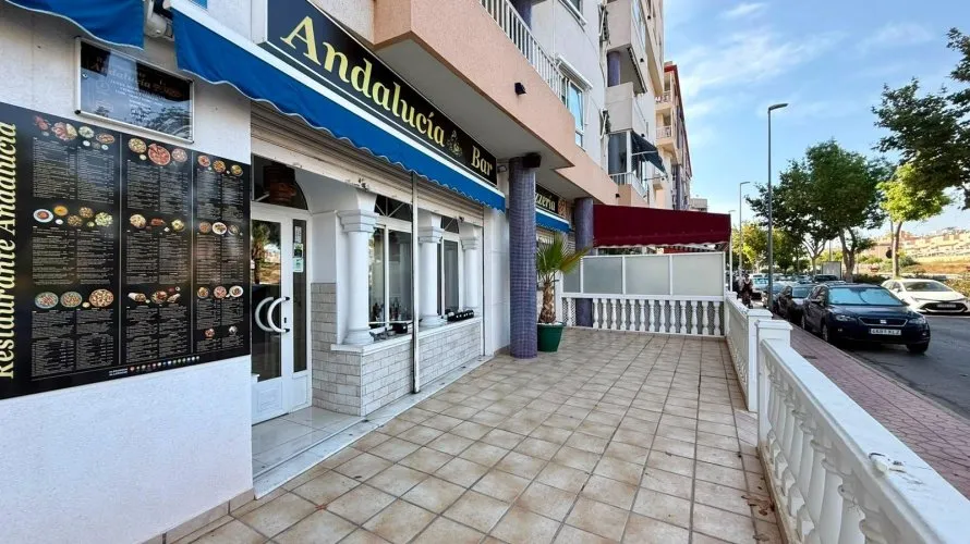 101m² commercial property for sale, Guardamar del Segura, Spain No. 3231 № 20