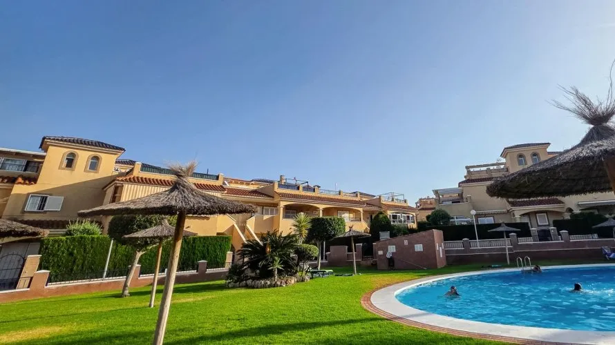 72m² penthouse for sale, Mil Palmeras, Spain No. 3206