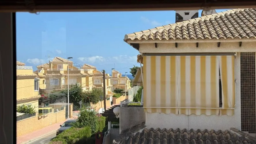2 bedrooms bungalow for sale, Torrevieja, Spain No. 3269 № 1