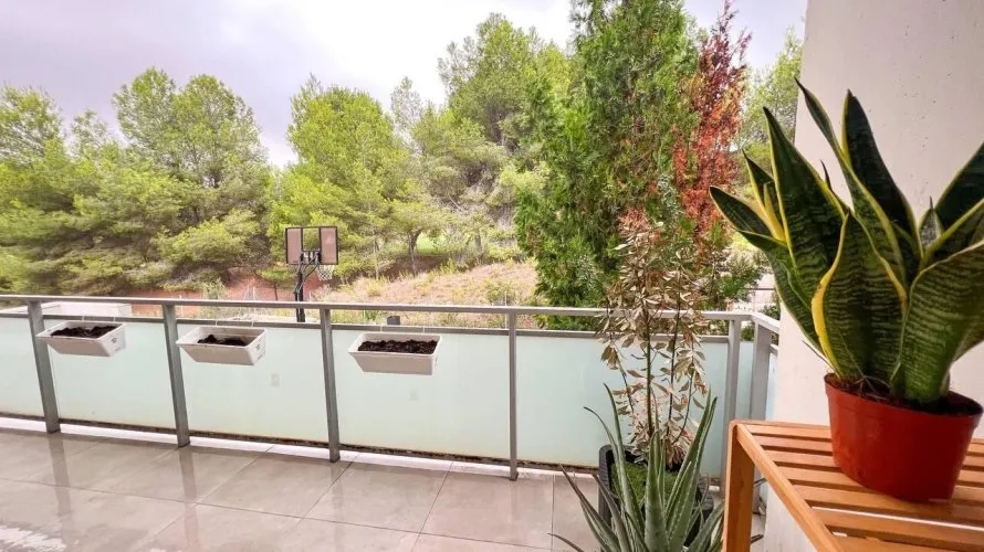 4 bedrooms apartment for sale, Chiva, Spain No. 3356 № 9