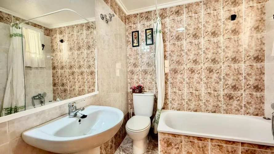 2 bedrooms apartment for sale, Torrevieja, Spain No. 3290 № 9
