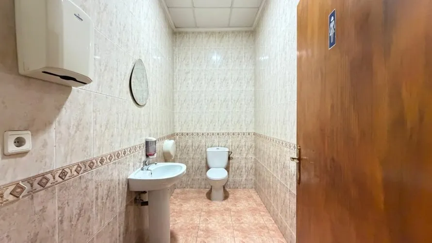 98m² commercial property for sale, Torrevieja, Spain No. 3400 № 6