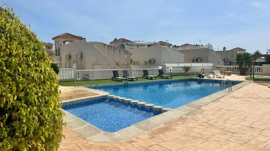 80m² villa for sale, Algorfa, Spain No. 3301 № 1