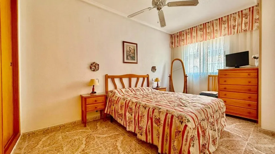 2 bedrooms apartment for sale, Torrevieja, Spain No. 3290 № 2