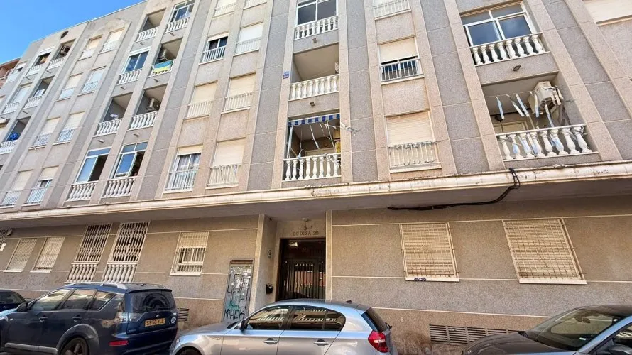 2 bedrooms apartment for sale, Torrevieja, Spain No. 3406 № 2