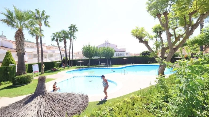 2 bedrooms bungalow for sale, Alicante, Spain No. 3389 № 1