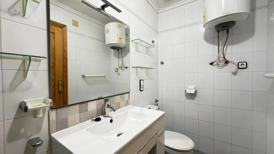 2 bedrooms apartment for sale, Torrevieja, Spain No. 3402 № 9