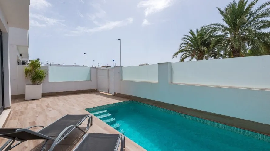 121m² villa for sale, Las Esperanzas, Spain No. 3374 № 1