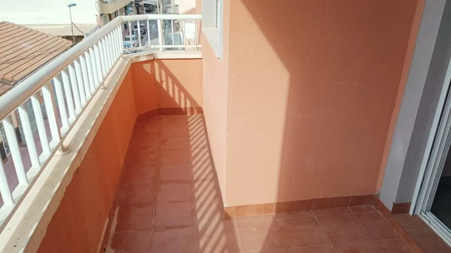 2 bedrooms apartment for sale, Torrevieja, Spain No. 3360 № 1