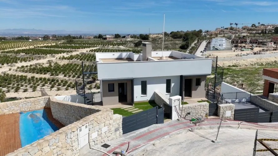 6 bedrooms villa for sale, Algorfa, Spain No. 3472 № 15