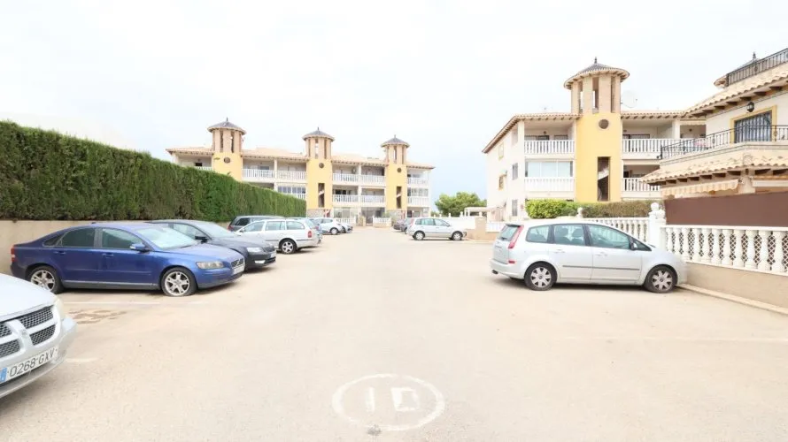 2 bedrooms apartment for sale, La Zenia, Spain No. 3379 № 1