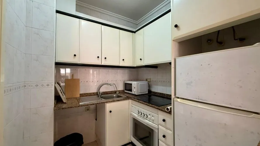 2 bedrooms apartment for sale, Torrevieja, Spain No. 3312 № 13