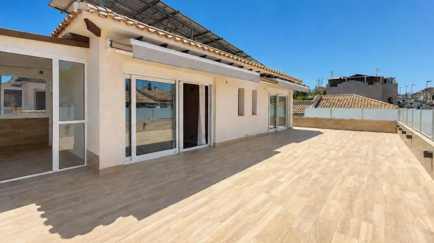 5 bedrooms house for sale, Los Balcones, Spain No. 3448 № 21