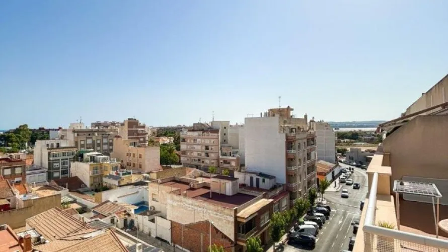 1 bedroom penthouse for sale, Torrevieja, Spain No. 3552 № 19